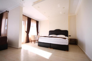 twin_triple_stone_room.jpg